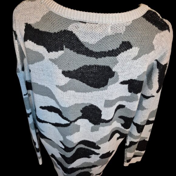Love by Design Black and Gray Camo Sweater with Sholder Details - Picture 7 of 7